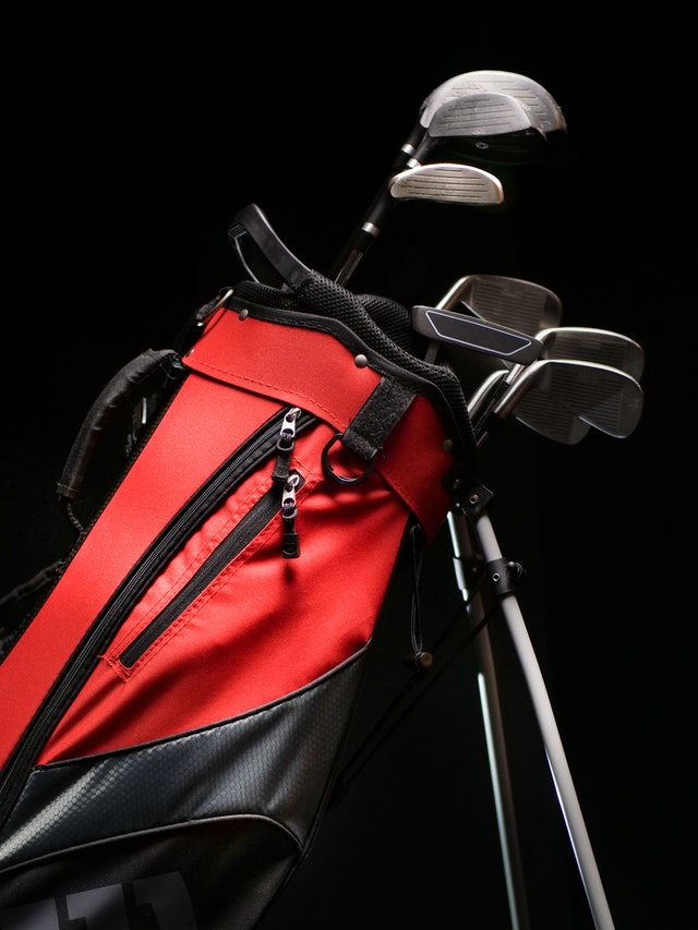 How to Travel With Golf Clubs